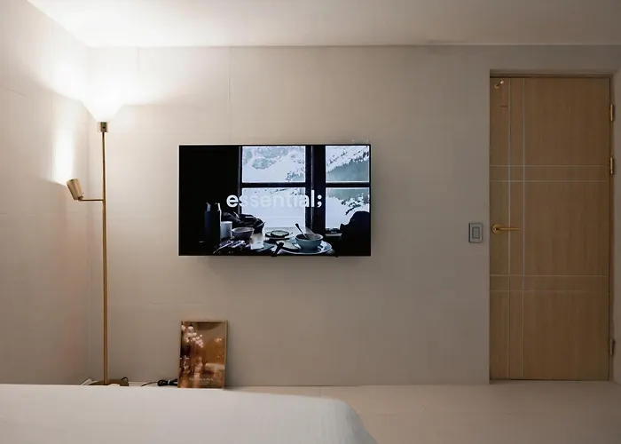 게스트하우스 Marie's House 102 Hongdae 4*